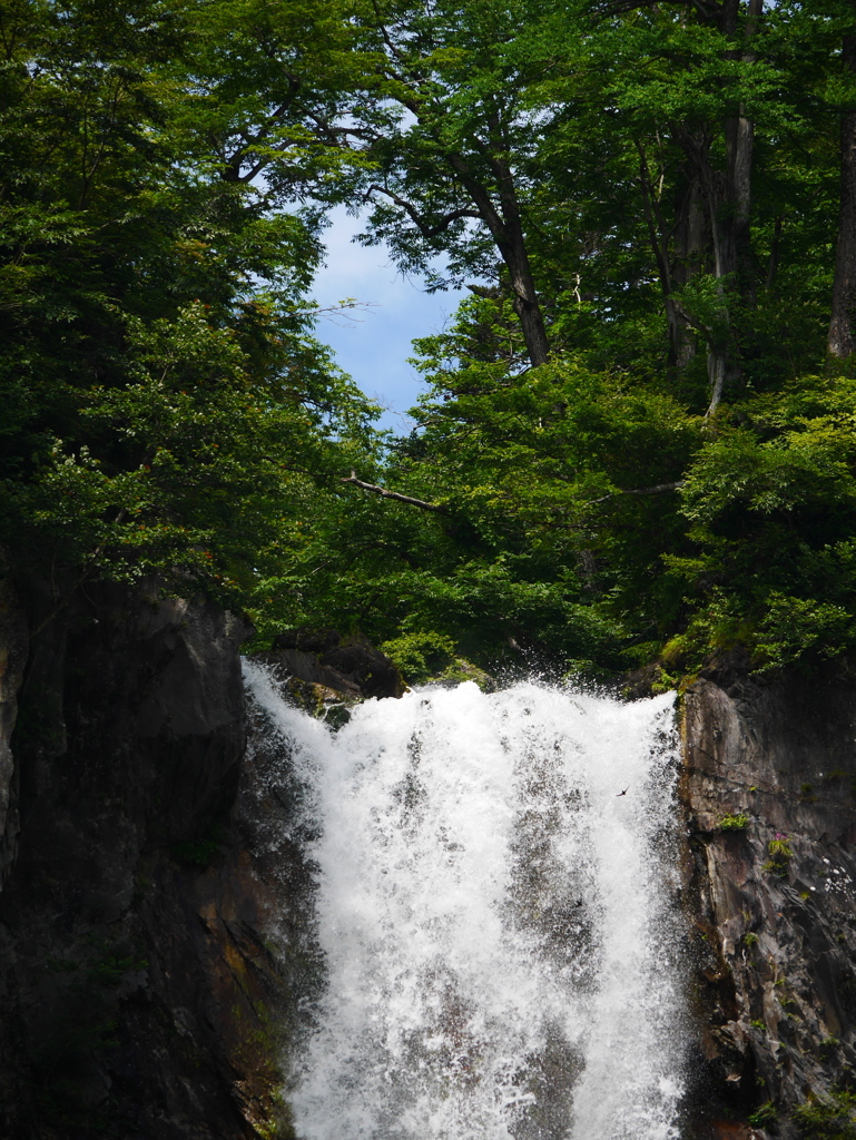 華厳の滝