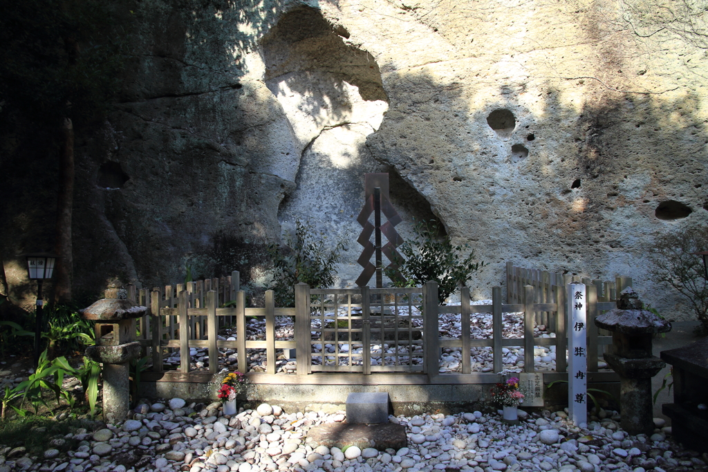 花の窟神社