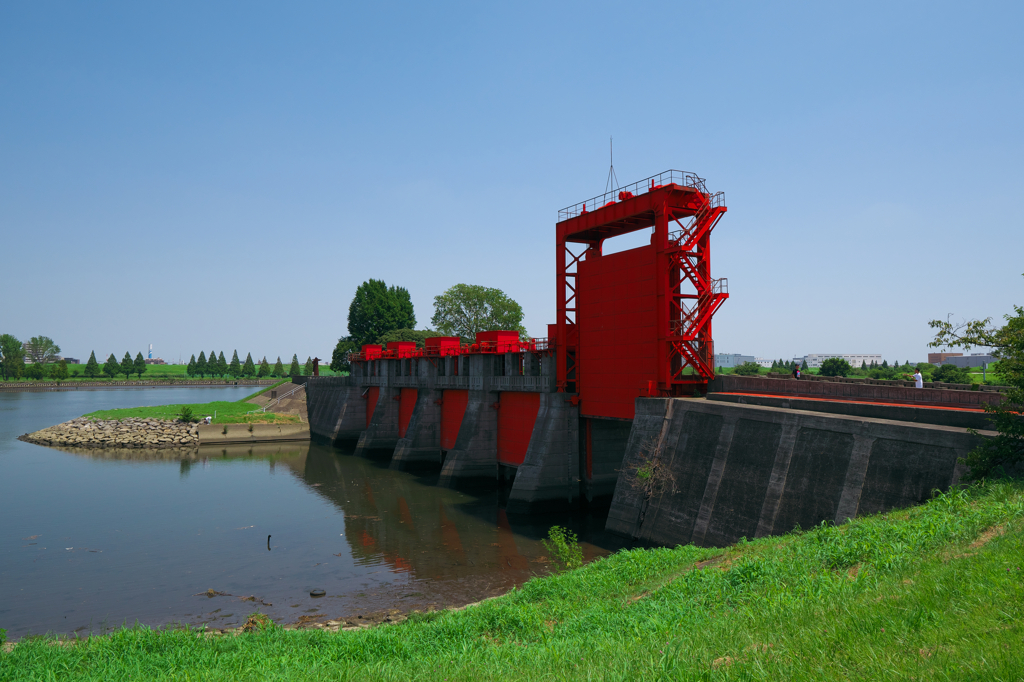 旧岩淵水門（赤水門）