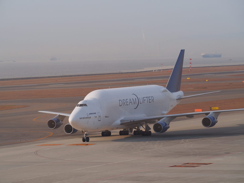 Dream Lifter