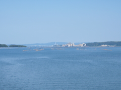 和倉温泉と能登島大橋を望む（’１６）