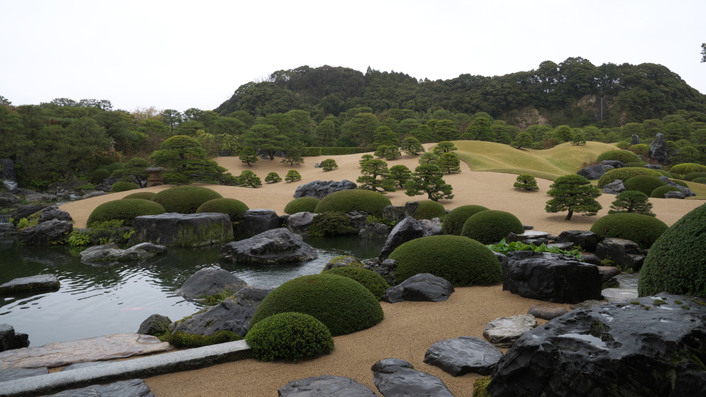 足立美術館庭園”白砂青松亭”