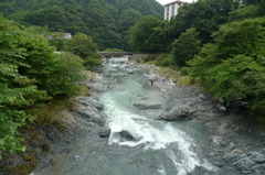 中川温泉、川の水清し！