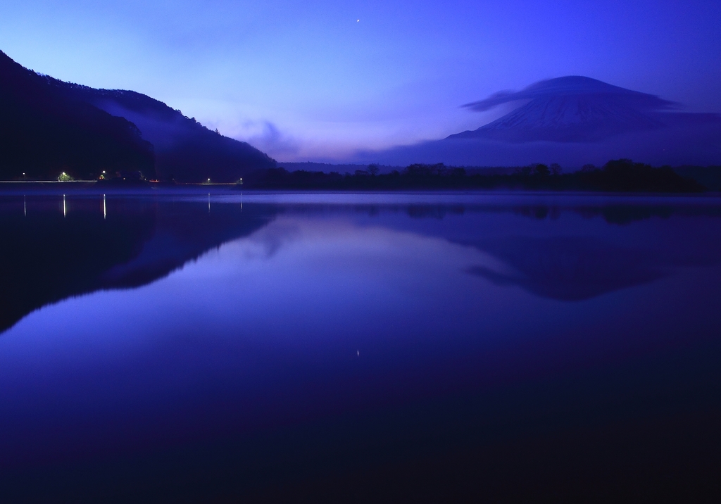 笠雲のある風景