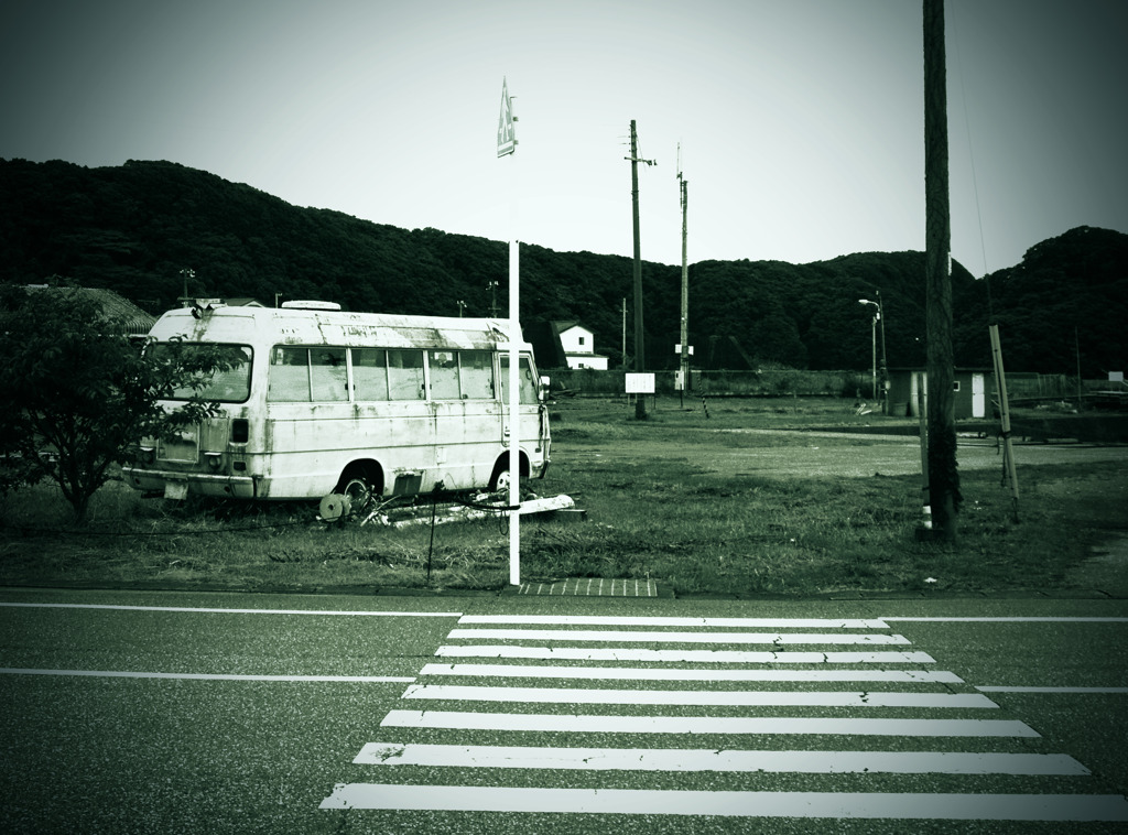 ISUZU BUS