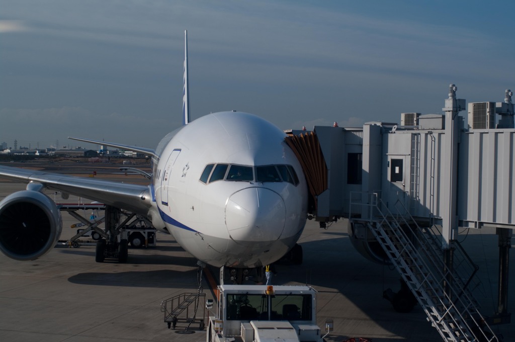 搭乗機　ANA777