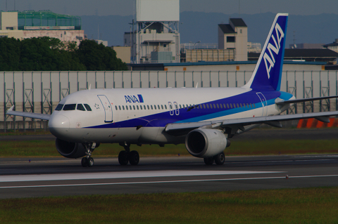 ANA Airbus 320 by hikaruv7 （ID：859341） - 写真共有サイト:PHOTOHITO