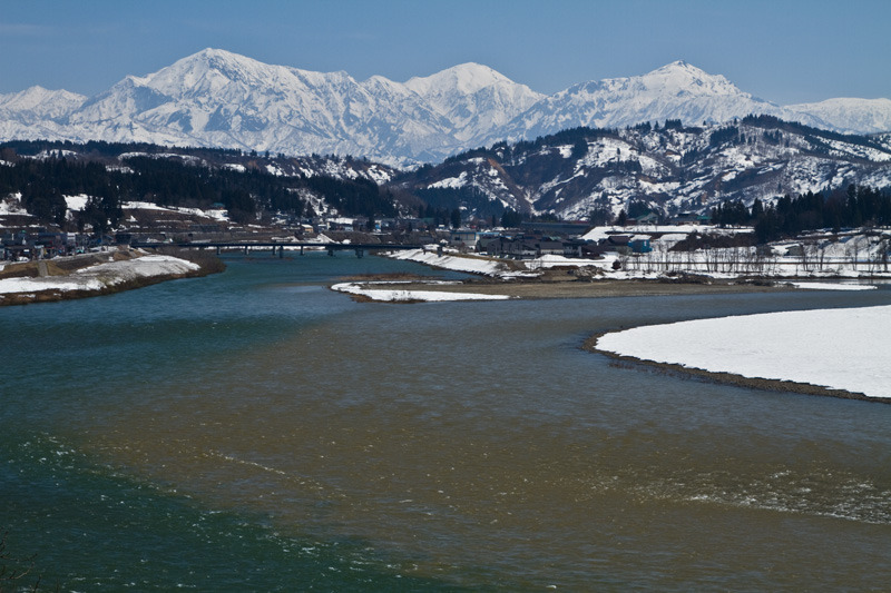 越後三山春景