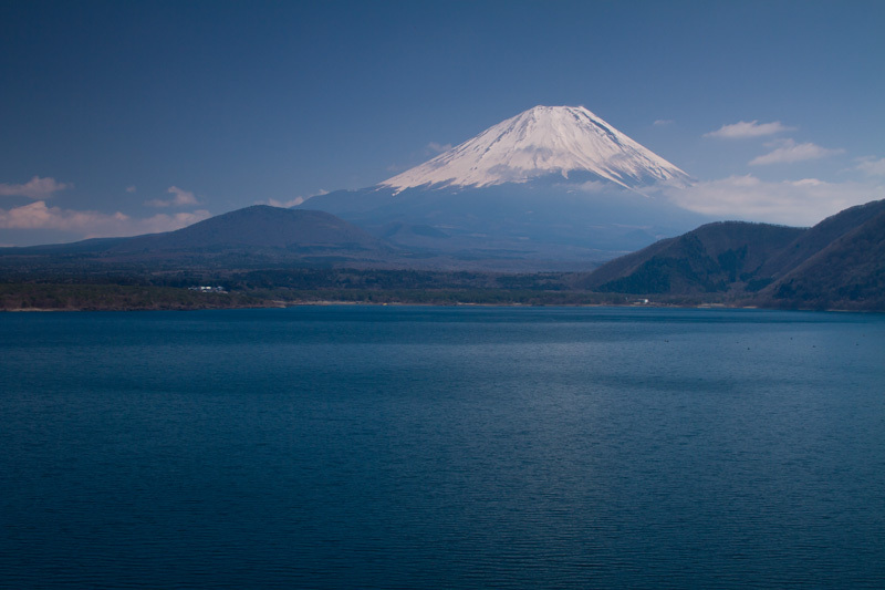 春の富士　その4　本栖湖