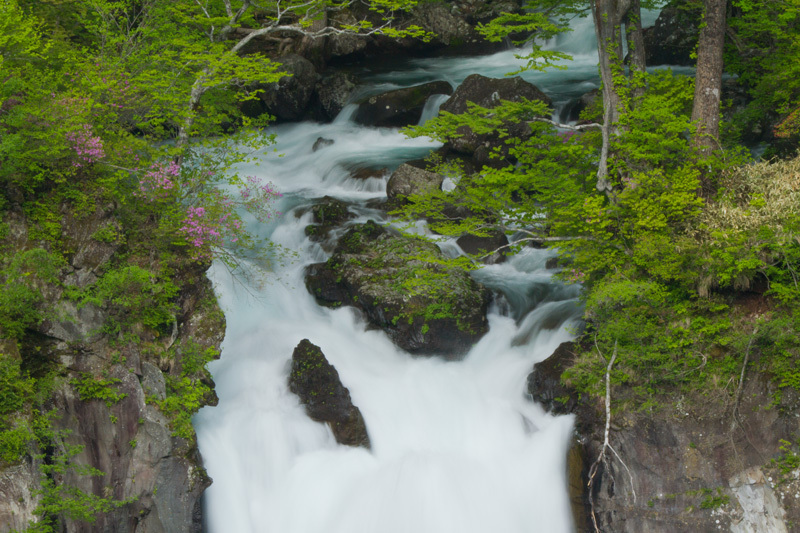 華厳の滝　滝口