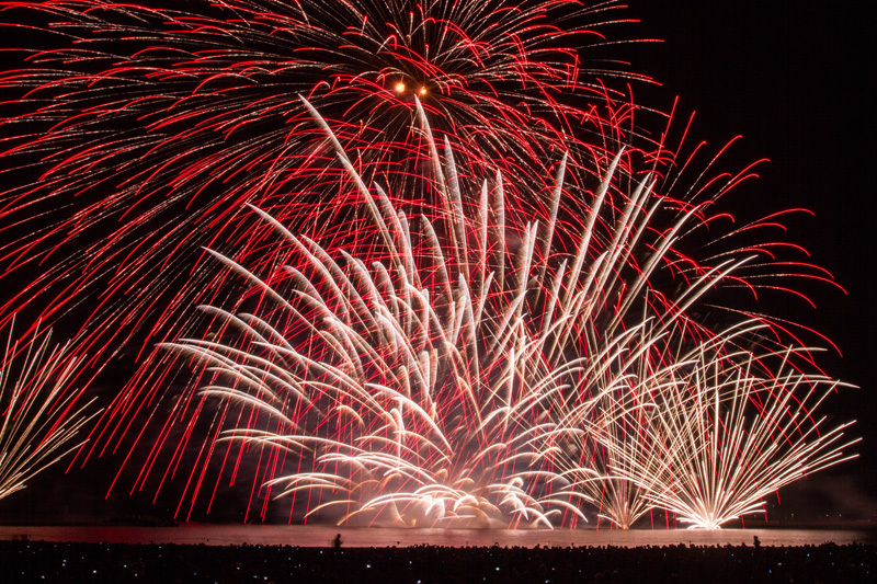 ぎおん柏崎まつり 海の大花火大会 海中大スターマイン！