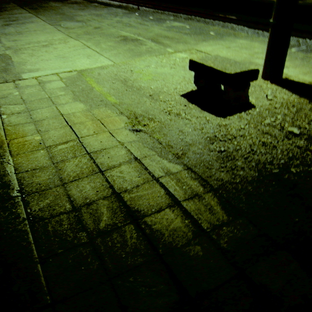 夜汽車を待つ