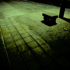 夜汽車を待つ