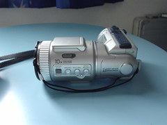 初めて買ったデジカメがこれでした