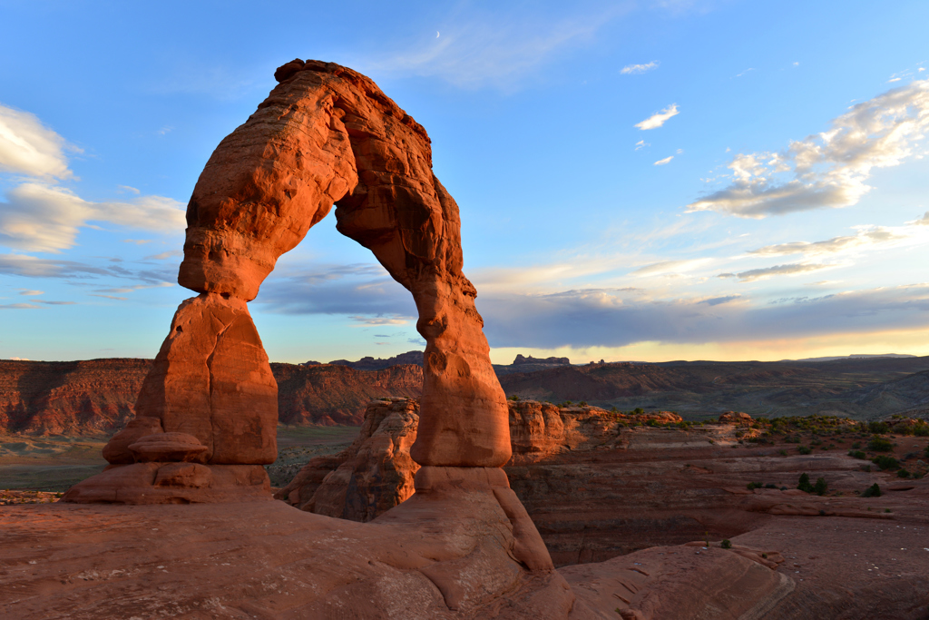 The Great Earth-Delicate Arch 