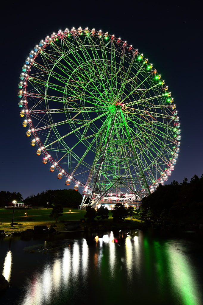 夜の観覧車