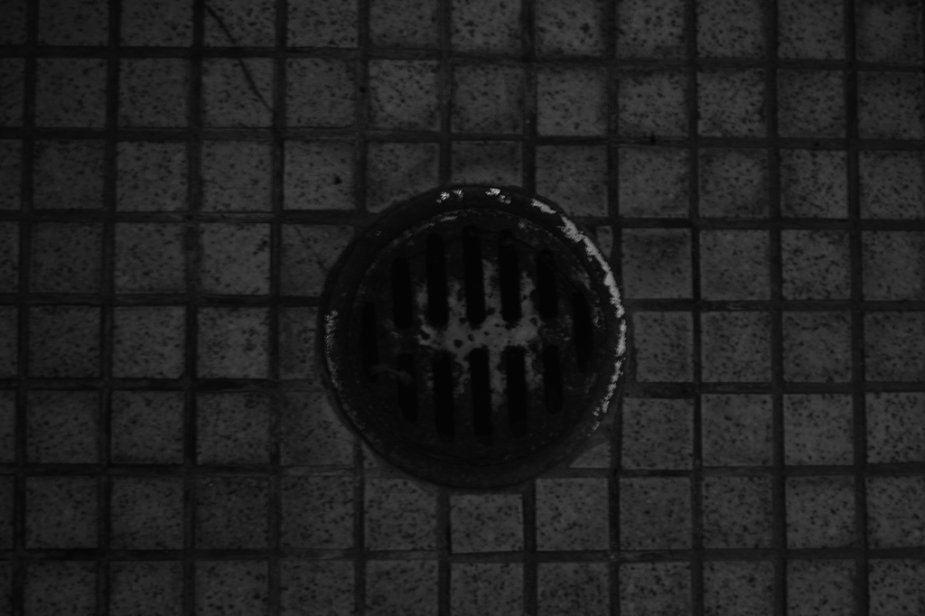 今日はモノクロデイ　＜スリット入りブラックホール＞
