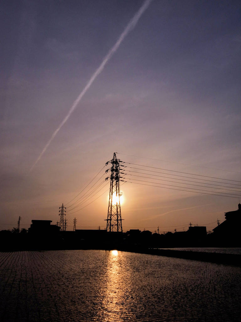 鉄塔と夕日
