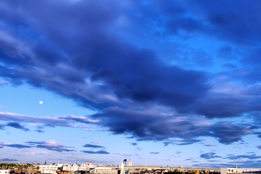 月と雲