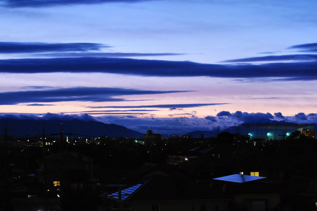 雨上がりの夕暮れ