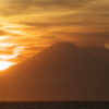 富士の裾野に沈む夕日