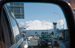 ミラーに写ったMt.Fuji