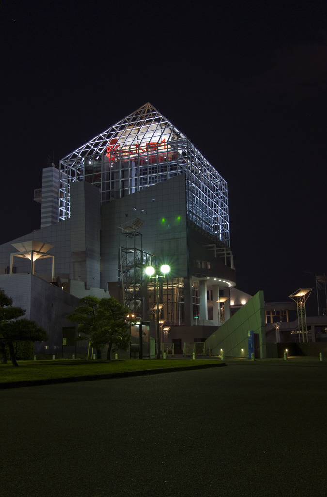 幾何学な建物