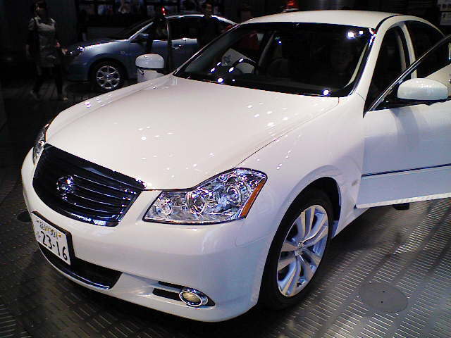 NISSAN FUGA 相棒仕様