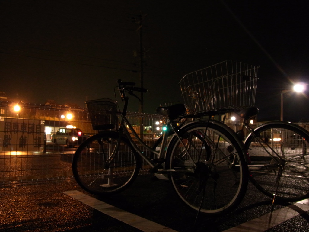 夜の駐輪場
