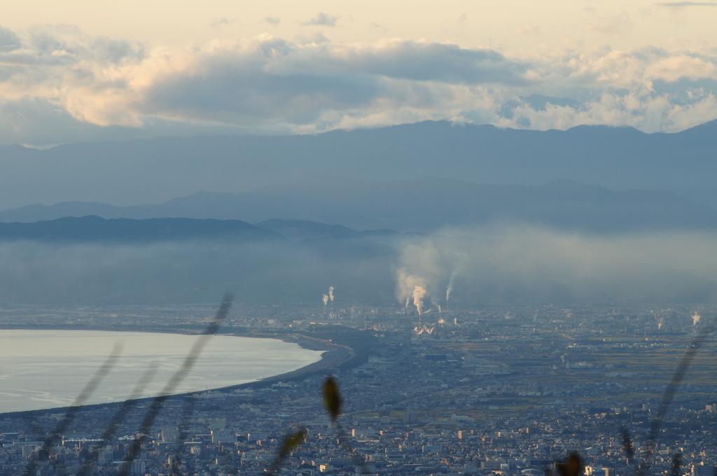 煙突の有る風景
