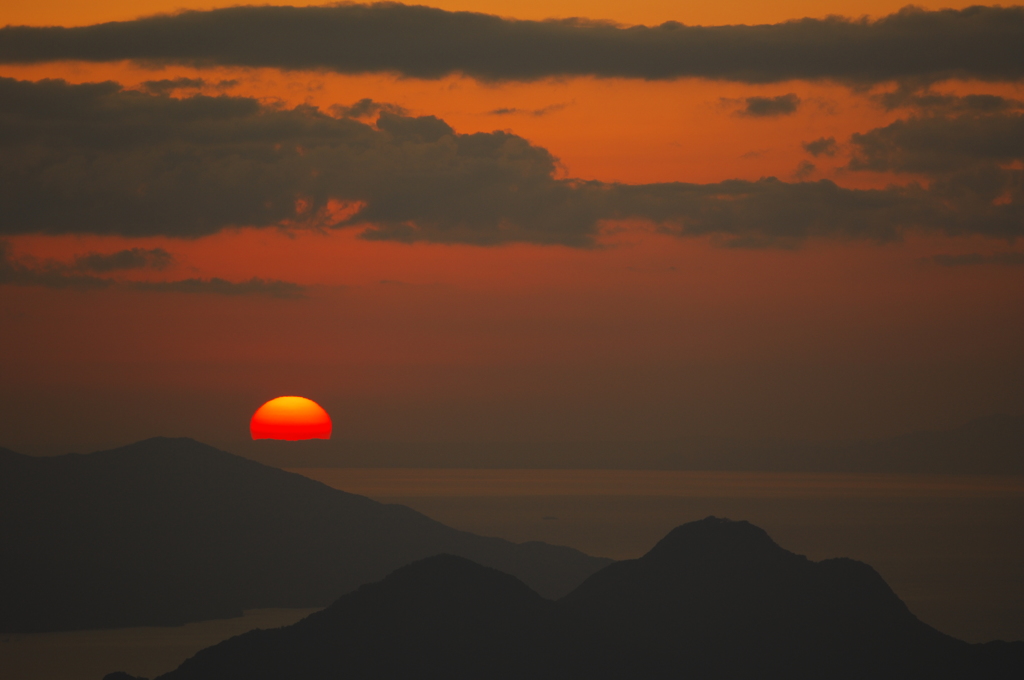 沈み行く太陽