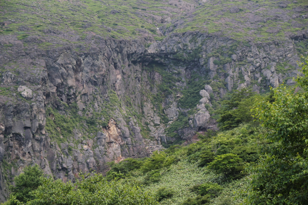 岩肌