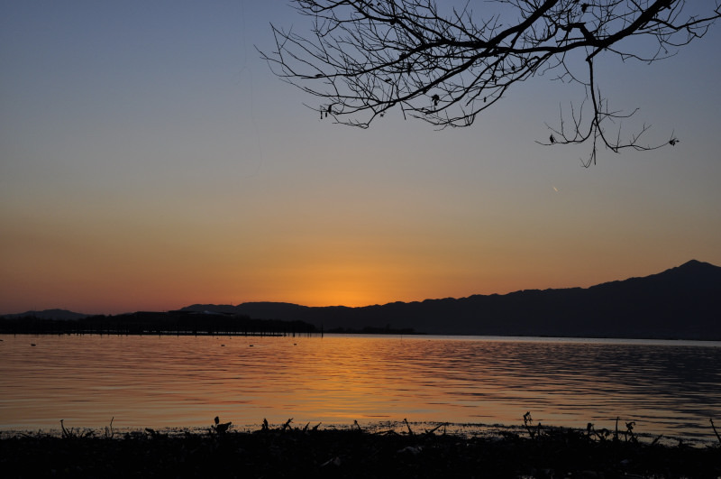 比叡山に沈む夕日その2
