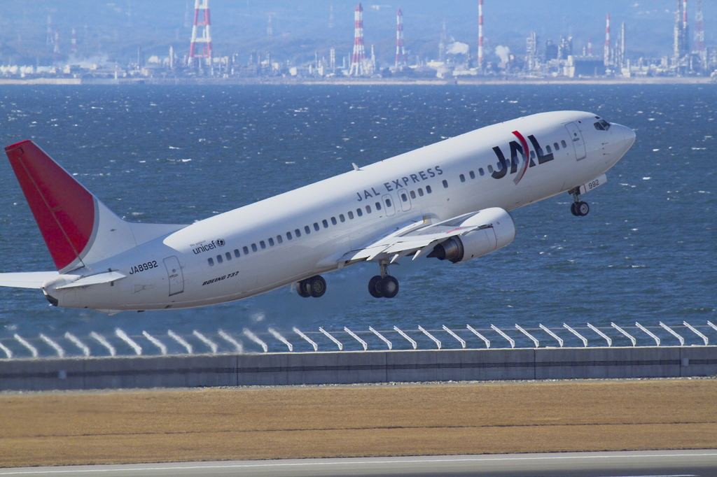 ＪＡＬ　Ｂ７３７