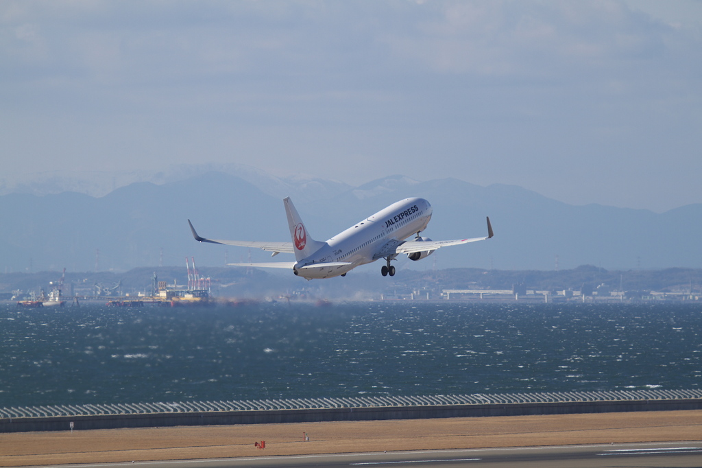 Ｂ７３７