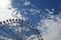 空と雲と観覧車