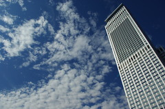 空と雲とビルゥ～