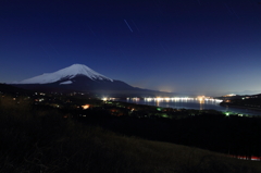 月に照らされたMt.FUJI