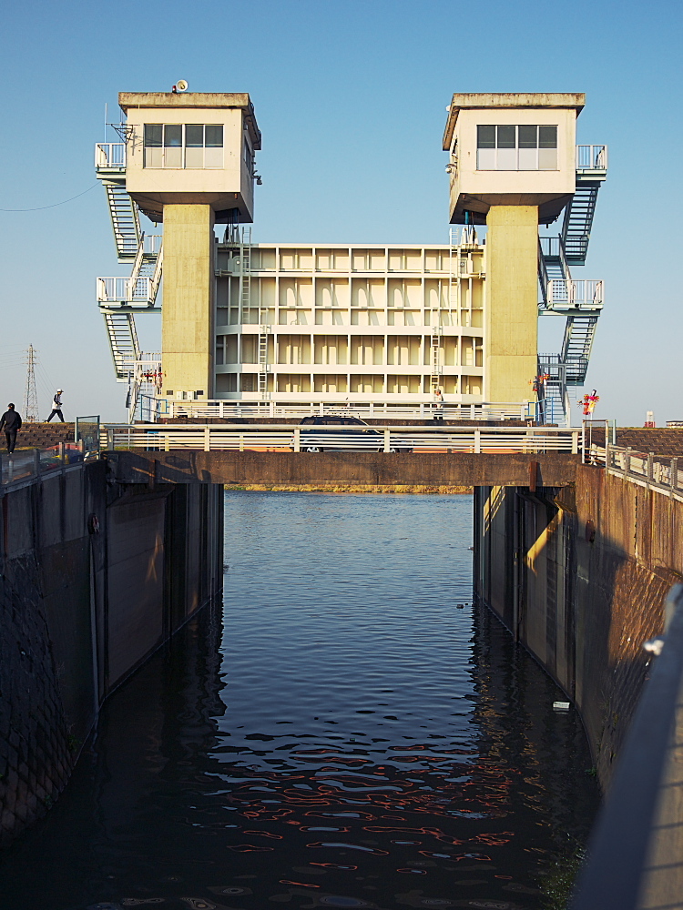 The Gate2
