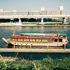 白鬚団地と屋形船