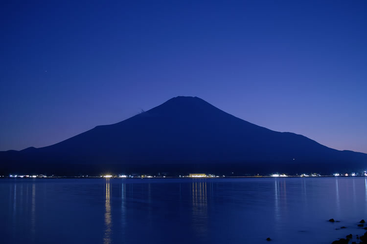 夕暮れの富士山