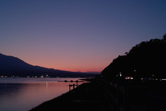 夕暮れの山中湖