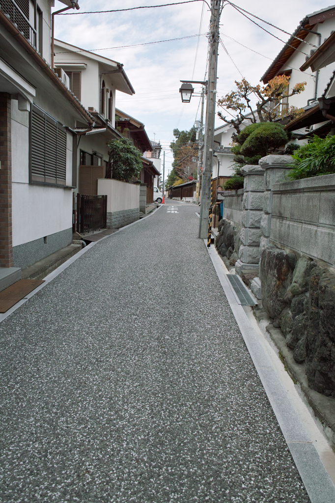 まっすぐ、でもなく