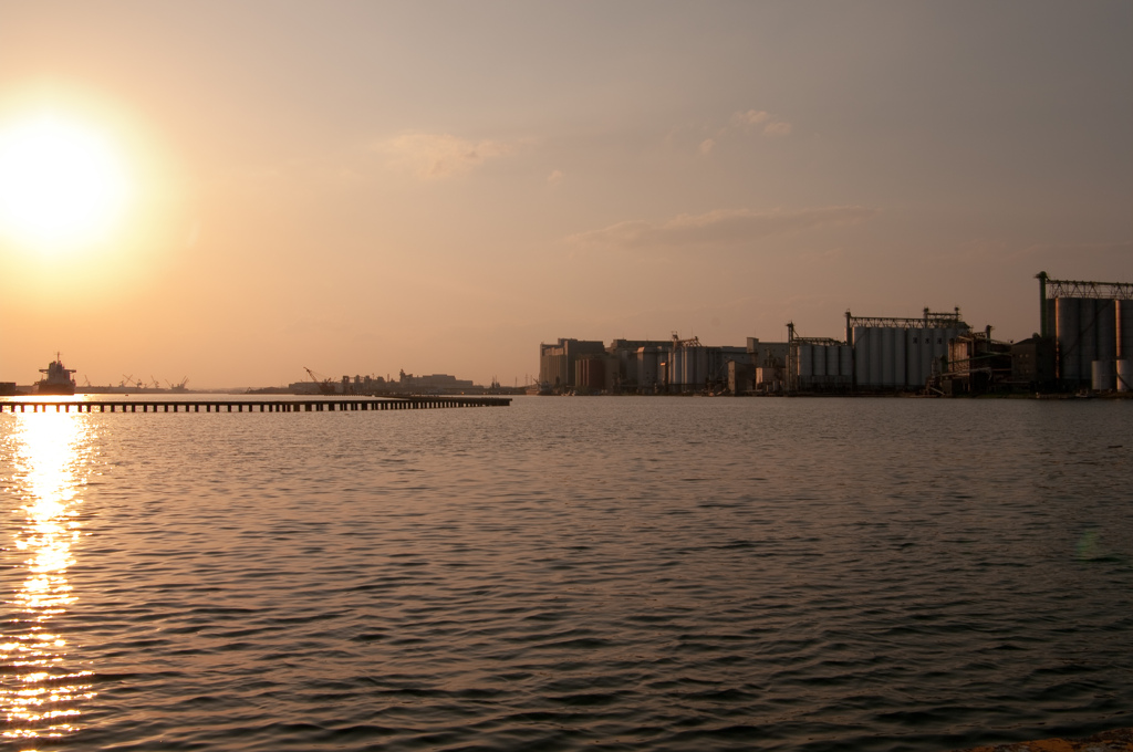 石巻工業港の夕日