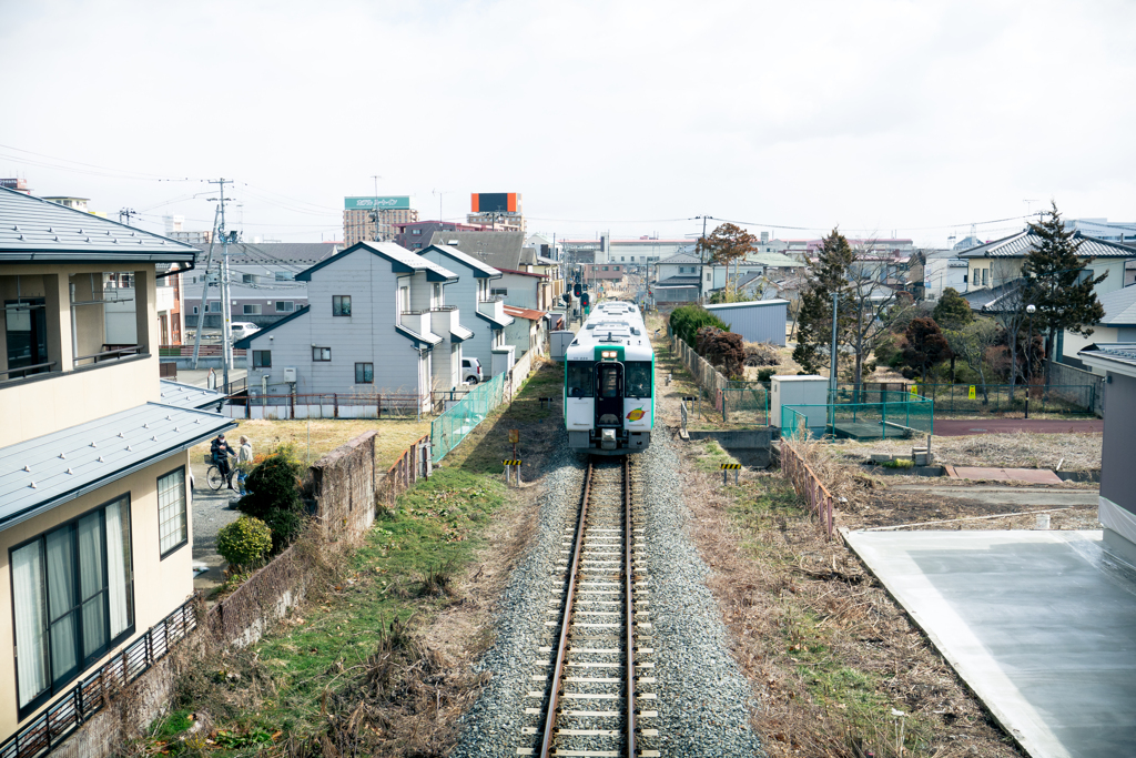 鳴子温泉行き定刻発車