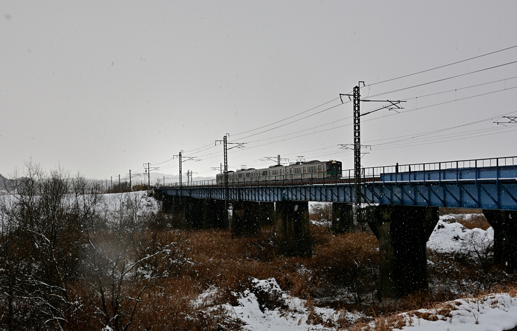 降雪の下り東北線