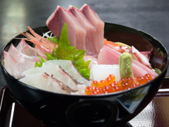 海鮮丼　　輪島やぶ本店にて