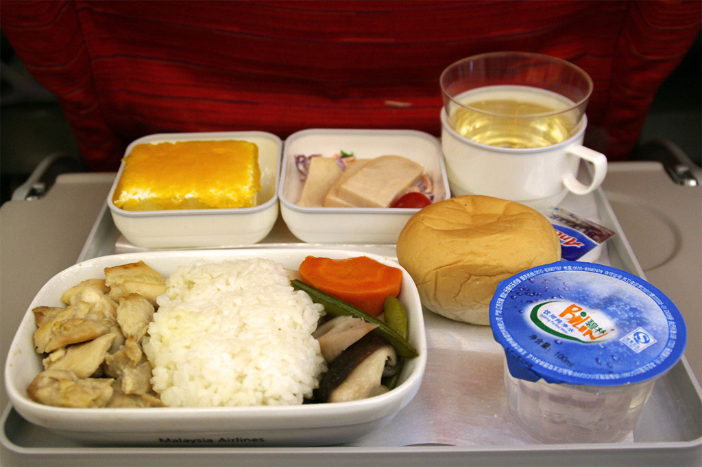 マレーシア航空機内食-弾丸出張（上海⇔クアラルンプール）