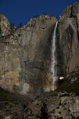 ヨセミテ滝と虹
