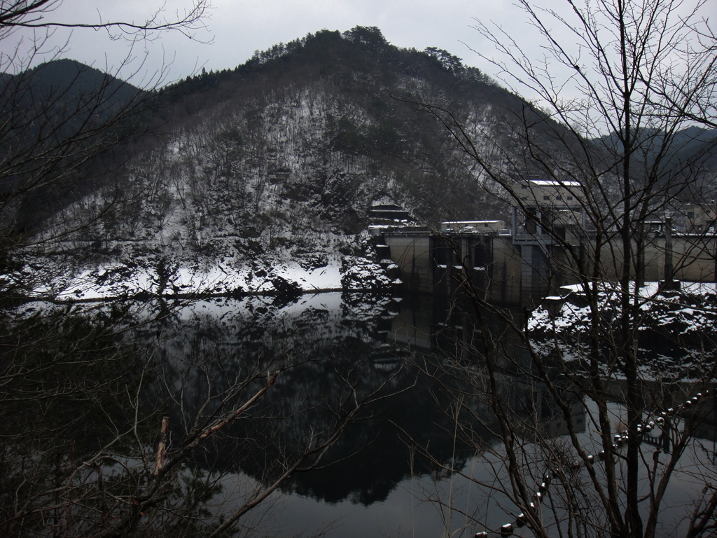 冬の湖面